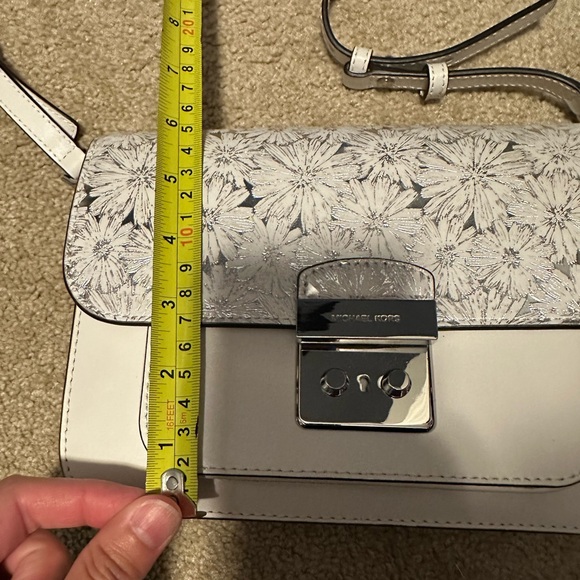 White and silver Michael Kors purse - Picture 6 of 6